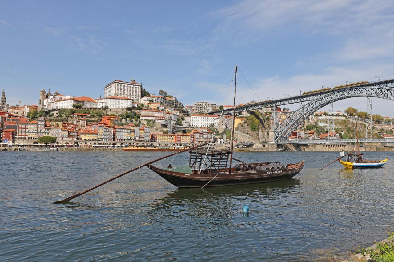 Flh Almada Cozy Apartment With View Porto Eksteriør billede