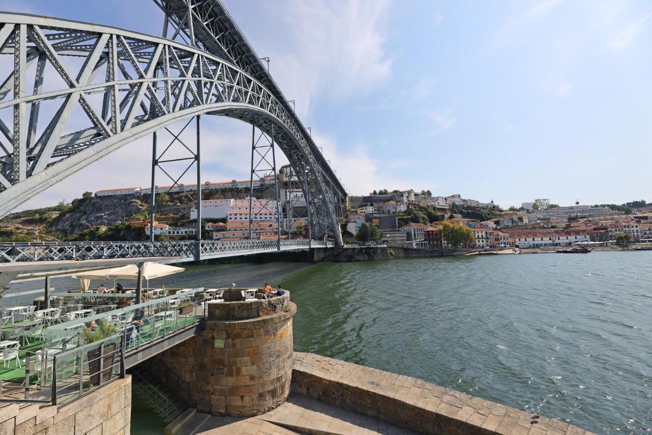 Flh Almada Cozy Apartment With View Porto Eksteriør billede